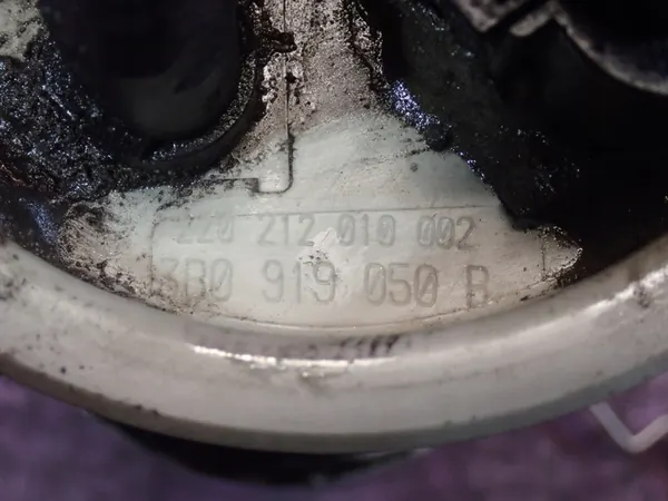 VW PASSAT B5 00-05 1.9 TDI Bomba de combustível 3B0919050B 4 PIN image 6