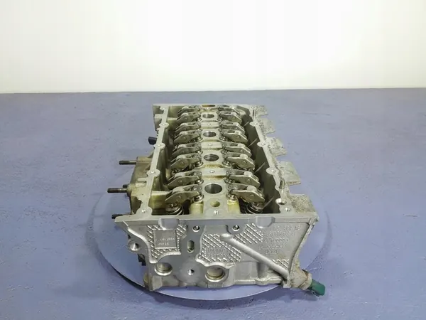 SKODA OCTAVIA III 1.4 TSI Motor Cilinderkop 04E103064F image 2