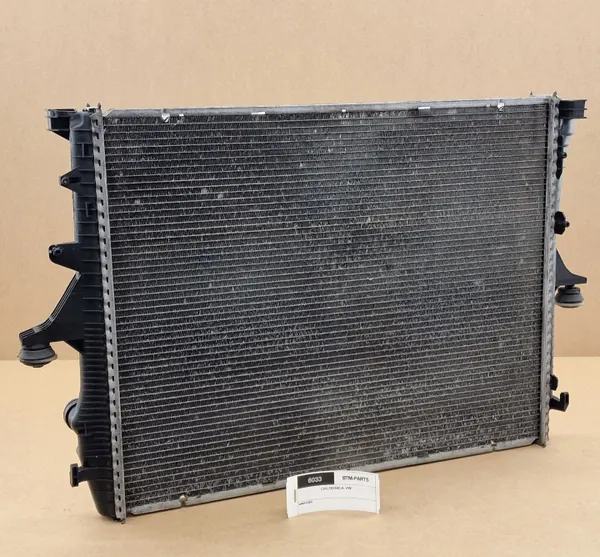 Radiateur d'eau d'occasion OEM 7L0121253 pour VW Touareg image 4