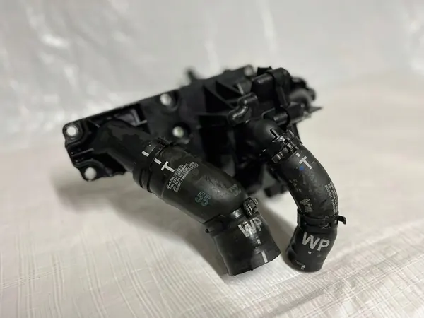 Carcasa de termostato Mercedes-Benz CLS C257 GLE V167 3.0 A2562035200 image 3