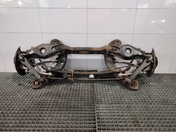 OEM 2123501901 Hinterachsschwinge Mercedes E-Klasse W212 image 3
