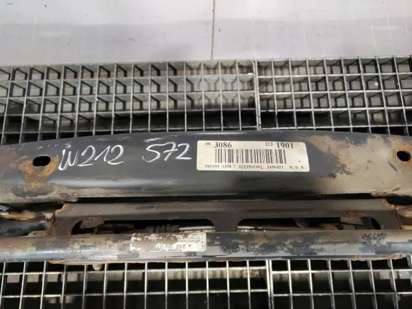 OEM 2123501901 Hinterachsschwinge Mercedes E-Klasse W212 image 4