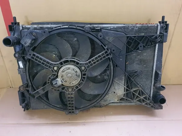 Conjunto de ventilador de refrigeración Opel Corsa D 1.3 CDTI image 2