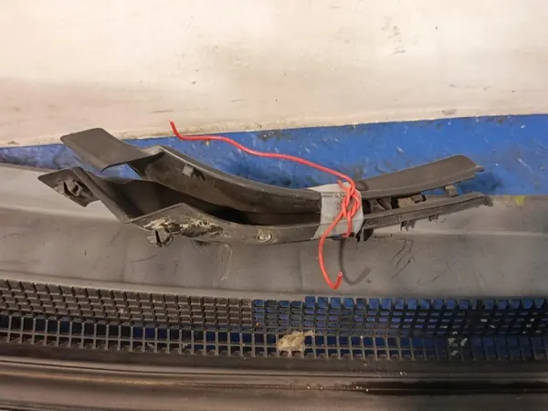 Mitsubishi OE 7405A501 Almofadas elevação plásticas image 4