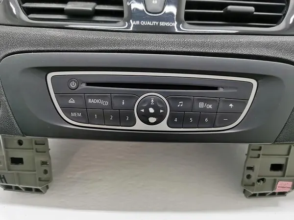 Kokonainen Mittaristo OEM DESKA ROZDZIELCZA Renault Scenic III image 10