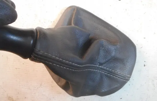 Pomo de cambio Peugeot 207 CC OEM - Usado image 4