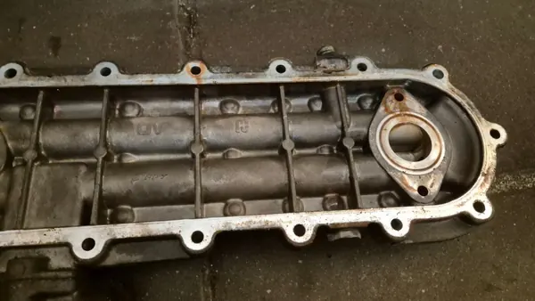 Couvercle de refroidisseur d'huile Iveco - 5801716867 image 6
