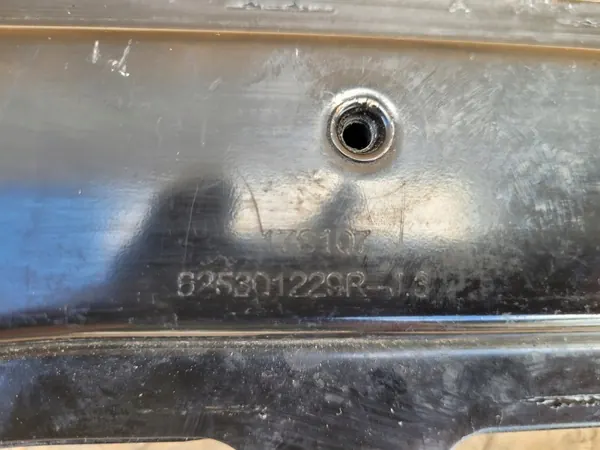 BELKA POD CHŁODNICE RENAULT MEGANE IV 1.5 OEM image 6