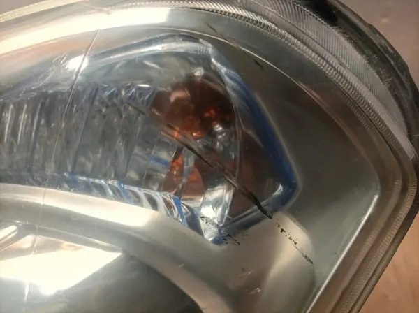 Vasen etuvalaisin Nissan Qashqai I J10 2009 image 9