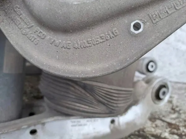 OEM 4M0616002AK Taka oikea pallot Audi Q7 4M 2015 image 3