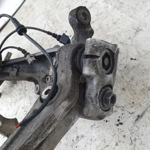 OEM 8k0407257 Vänster framstag Audi A7 C7 image 8