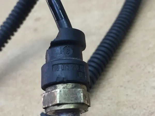 CITROEN C4 II 1.6B Sensor de Temperatura 9807521080 image 2