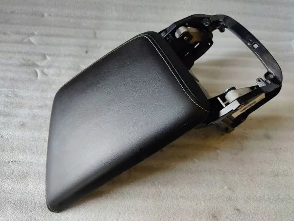 Volvo V60 2020 Accoudoir 31469700 image 1