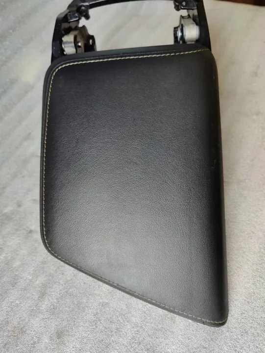 Volvo V60 2020 Accoudoir 31469700 image 3