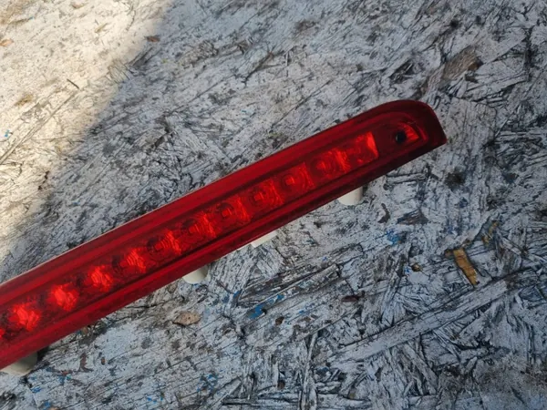 Kia OEM 92701-1H0 Kolmas Jarruvalo Ceed I:lle image 3