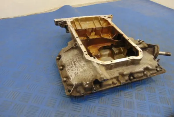 AUDI A6 C5 2.4 V6 Oljepanna image 3