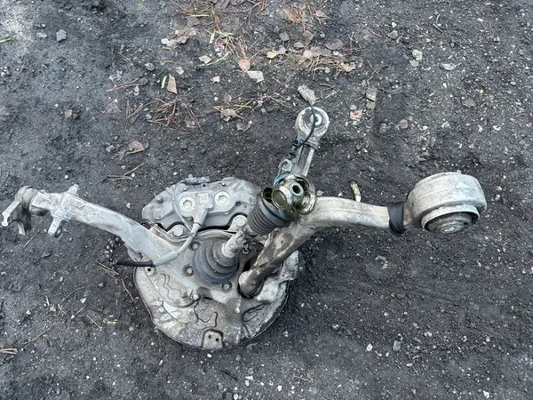 MERCEDES GLC W253 4MATIC Höger Framskruv A2533301300 image 3