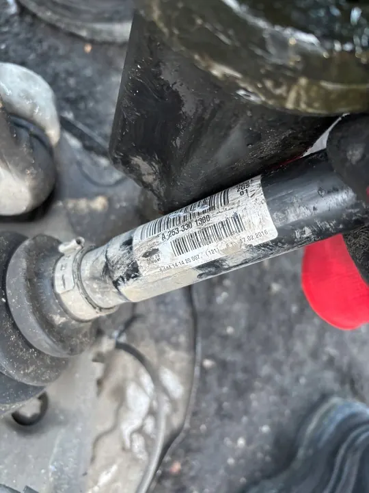 MERCEDES GLC W253 4MATIC Höger Framskruv A2533301300 image 5