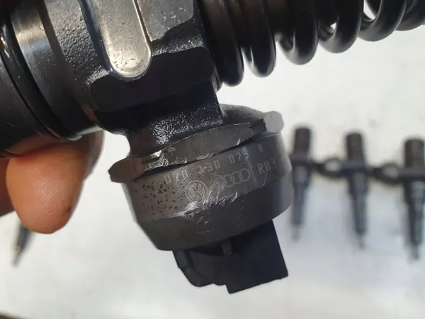 Pompe d'injection Bosch OEM 070130073R 0414720310 image 5