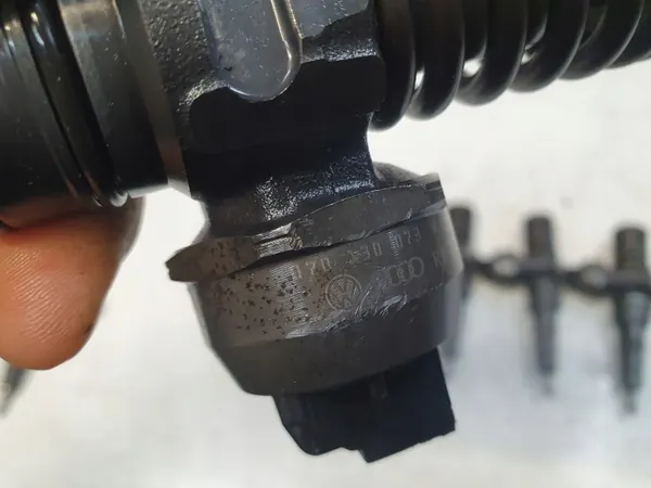 Pompe d'injection Bosch OEM 070130073R 0414720310 image 6