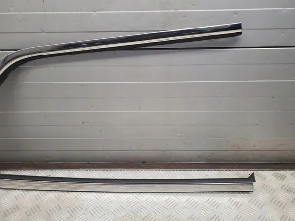 Chrysler Pacifica Taka vasen puoli OEM 68227297AD image 5