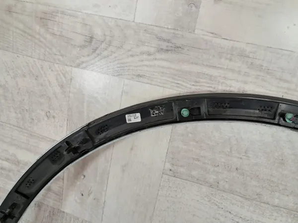 OEM 760853817D VW Touareg III Cache Aile Boue Gauche Arrière image 8