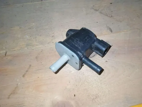 Subaru OE turboundertrycksventil OEM 16131AA060 image 2