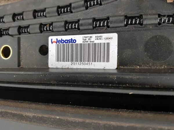 Audi A4 B8 Taklucka OEM 8K5877041A - Begagnad image 4
