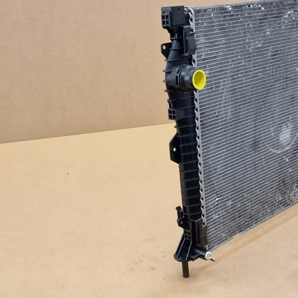 Waterradiator OEM GJ32-8005-CB voor Jaguar/Land Rover image 3
