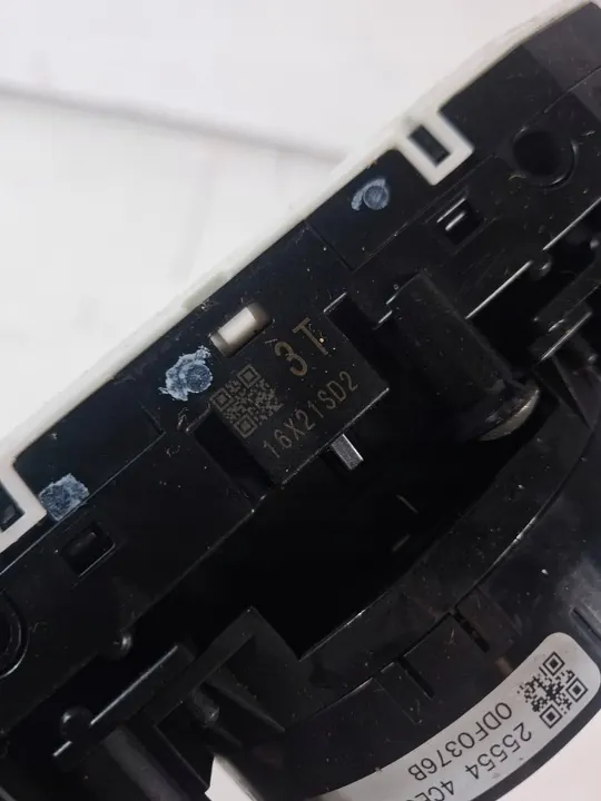 Nissan Qashqai II 2 J11 Interruptor 255544EA0D image 7