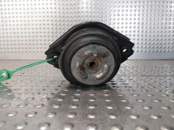 Mercedes-Benz ML W164 2008 Engine Mount Left Side A2512404417 image 3