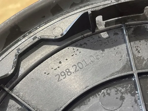 Pieza interior Porsche Taycan OEM 298201063 image 3