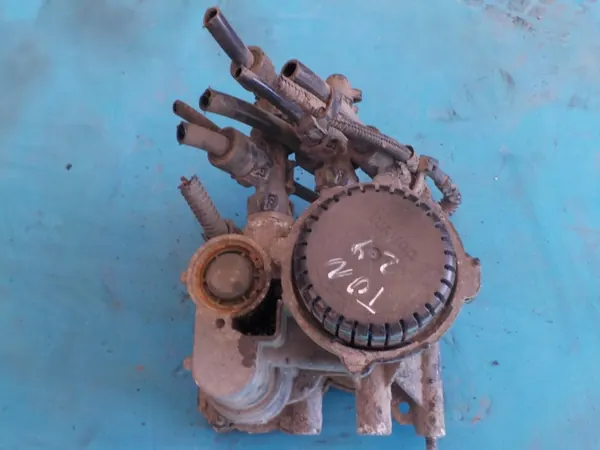 Gebrauchtes EBS-Ventil OEM 70534257 für Iveco image 3