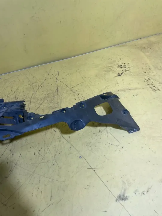 Ford Focus Främre Stötdämpare Förstärkning image 4