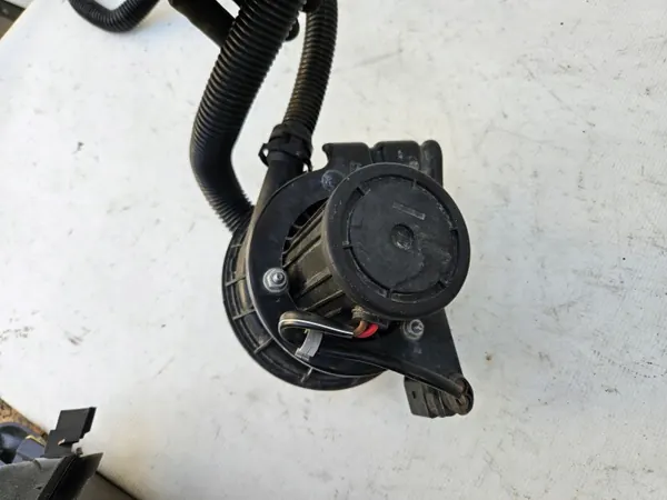 Toissijainen ilmapumppu OEM 079959231A Audi A6 C7 image 3