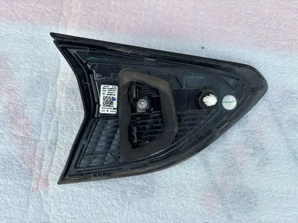 Luz trasera derecha Opel Corsa F image 7