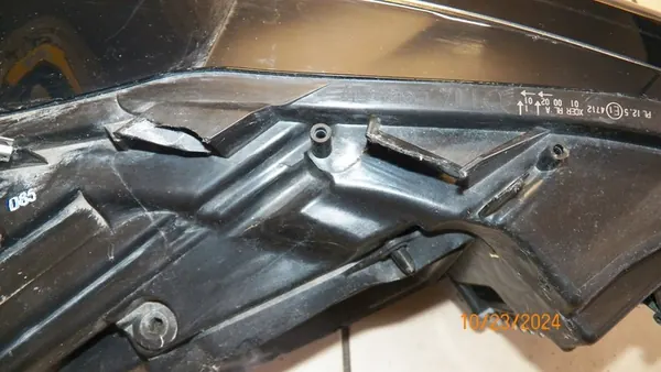 AUDI A6 C8 Linker Frontscheinwerfer 4K0941033 image 2