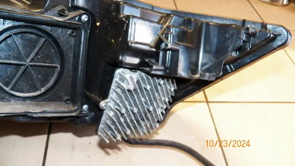 AUDI A6 C8 Linker Frontscheinwerfer 4K0941033 image 4