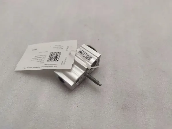 BMW A/C Expansionsventil OEM 6994989 - Gebraucht image 2