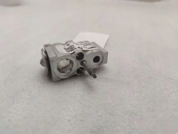 BMW A/C Expansionsventil OEM 6994989 - Gebraucht image 4