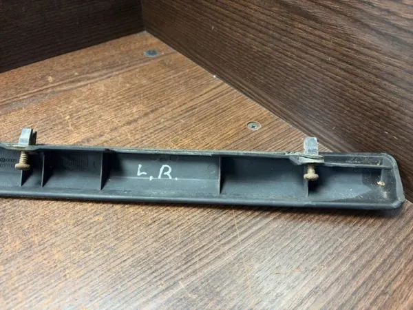 OEM 701827577 Garniture Hayon VW Transporter T4 image 5