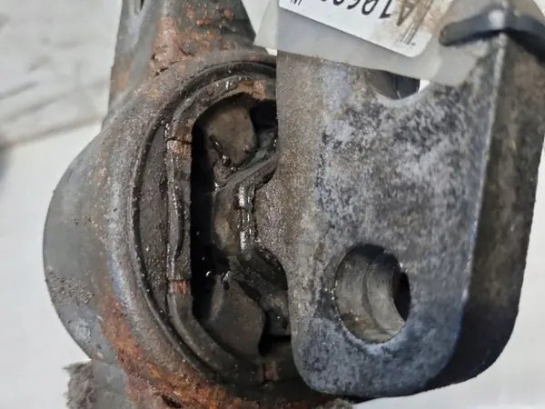 Supporti motore e cambio Opel Corsa 2010 1.3L 13130741 image 4