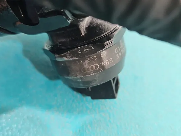 Injetor de Combustível 1.9 TDI VW Passat B5 OEM image 3