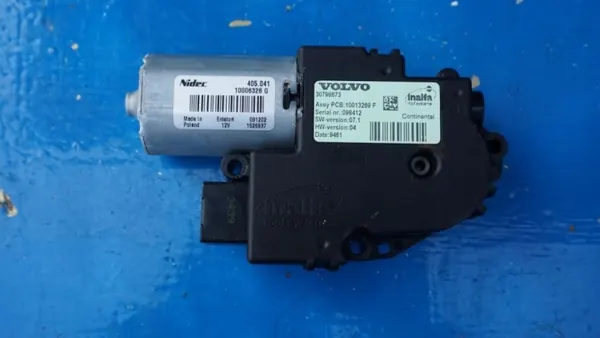 Volvo XC60 Schiebedachmotor OEM 30799673 - Gebraucht image 2