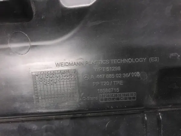 Mercedes-Benz Vito Viano W447 voorste gordelbeschermer OEM A4478850236 image 10