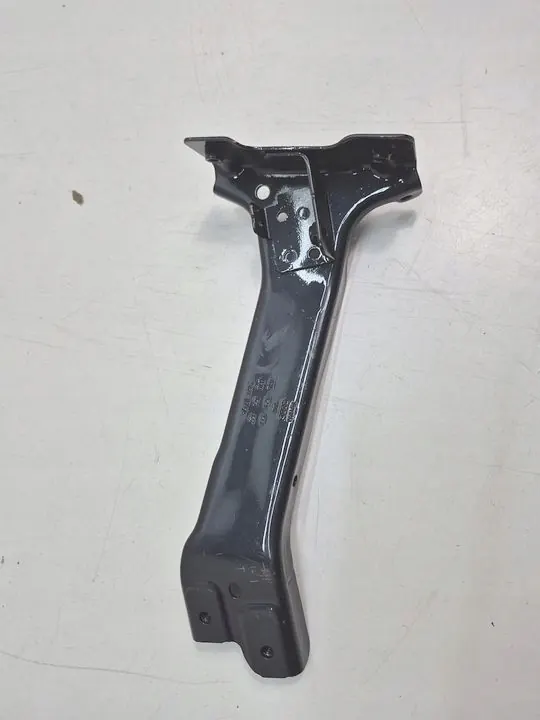 Audi A3 Vänster Skärm Fäste image 2