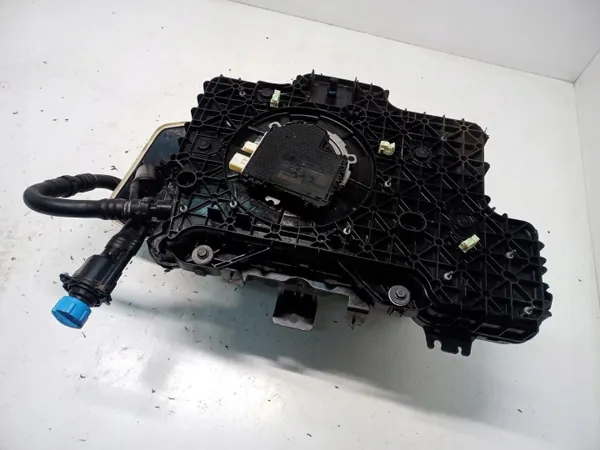 Tanque AdBlue usado OEM 204620353R para Renault Master image 2