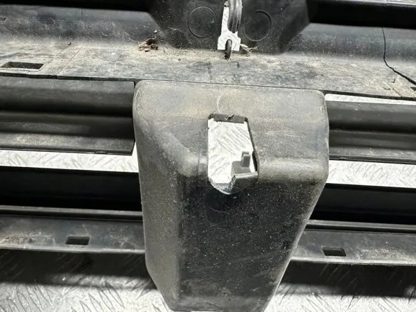 Lufteinlassgitter OEM 86370-3Z000 für Hyundai i40 image 3