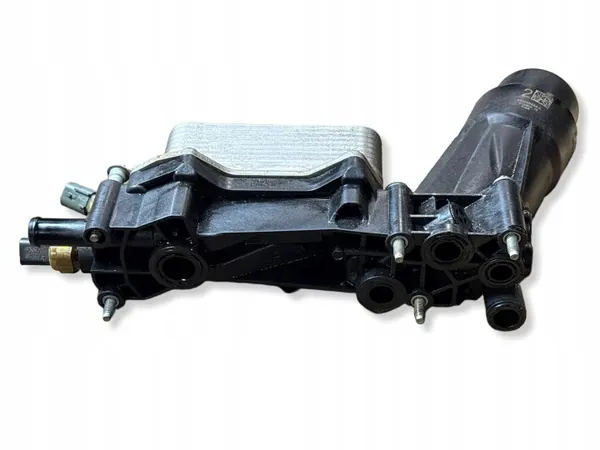 Dodge Charger Oljefilterbas OEM 68365925AA image 4