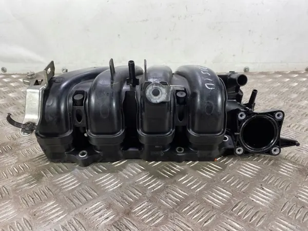Colector de admisión FBZ21091 para Toyota Yaris 2013 image 5